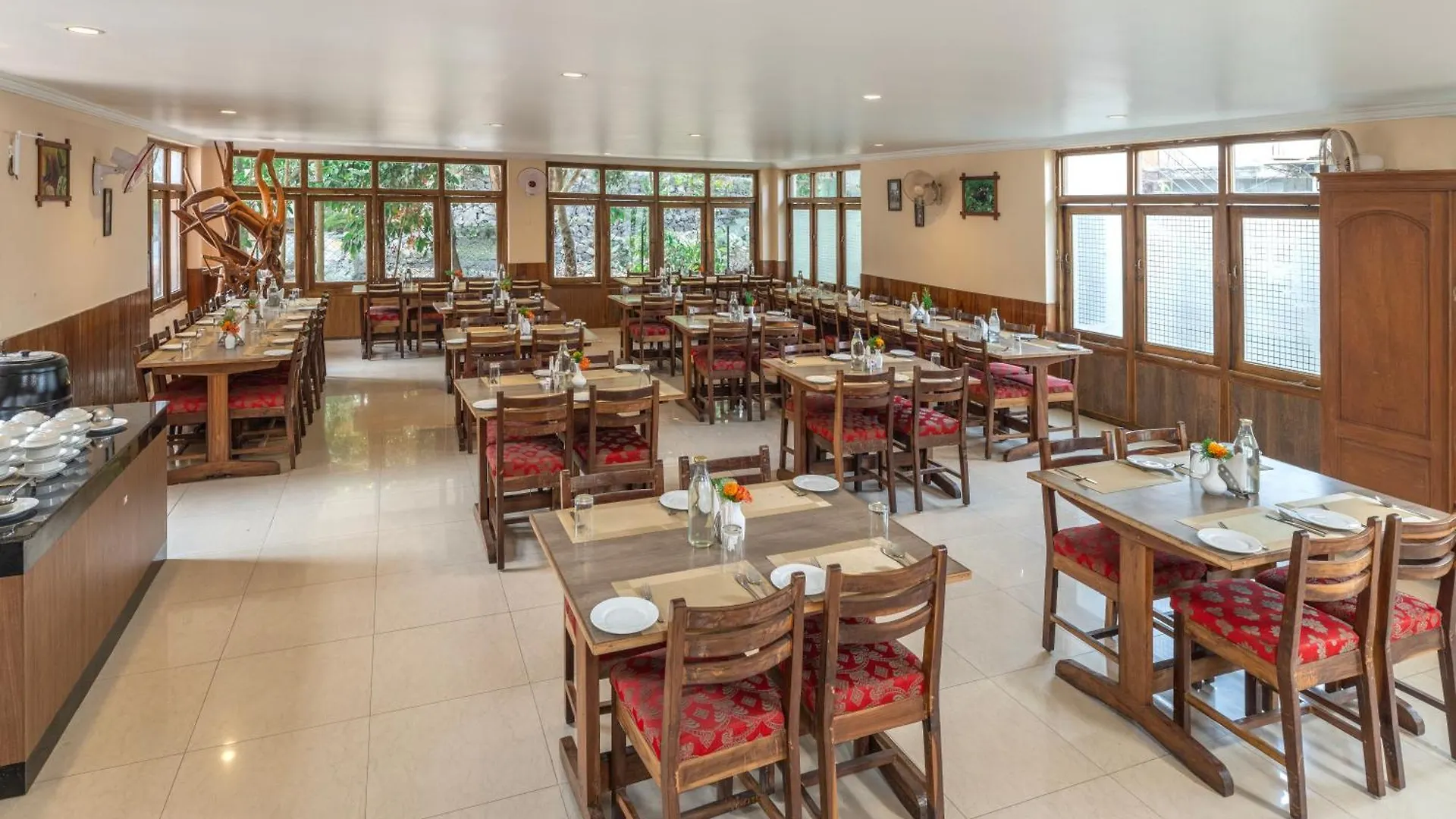 ****  The Cardamom Thekkady Hotell Indien
